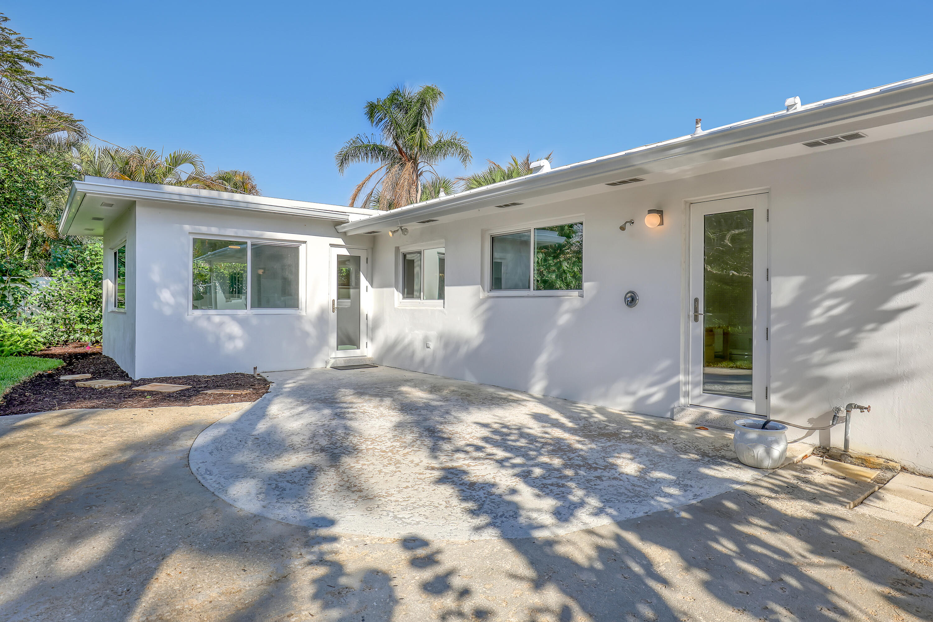 532 Gulf Road North Palm Beach, FL 33408 - Photo 7 of 50 532 Gulf (37)