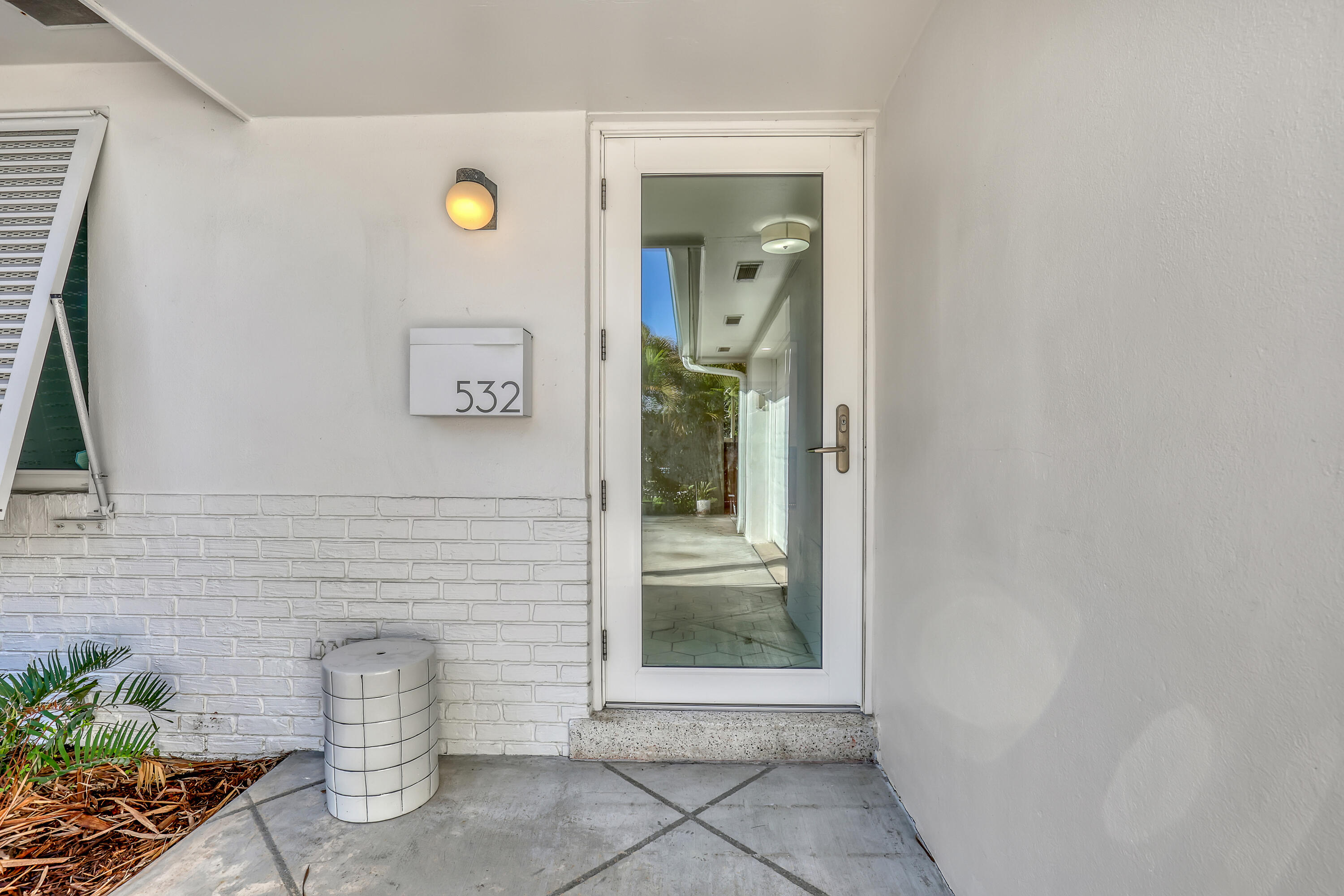 532 Gulf Road North Palm Beach, FL 33408 - Photo 8 of 50 532 Gulf (6)