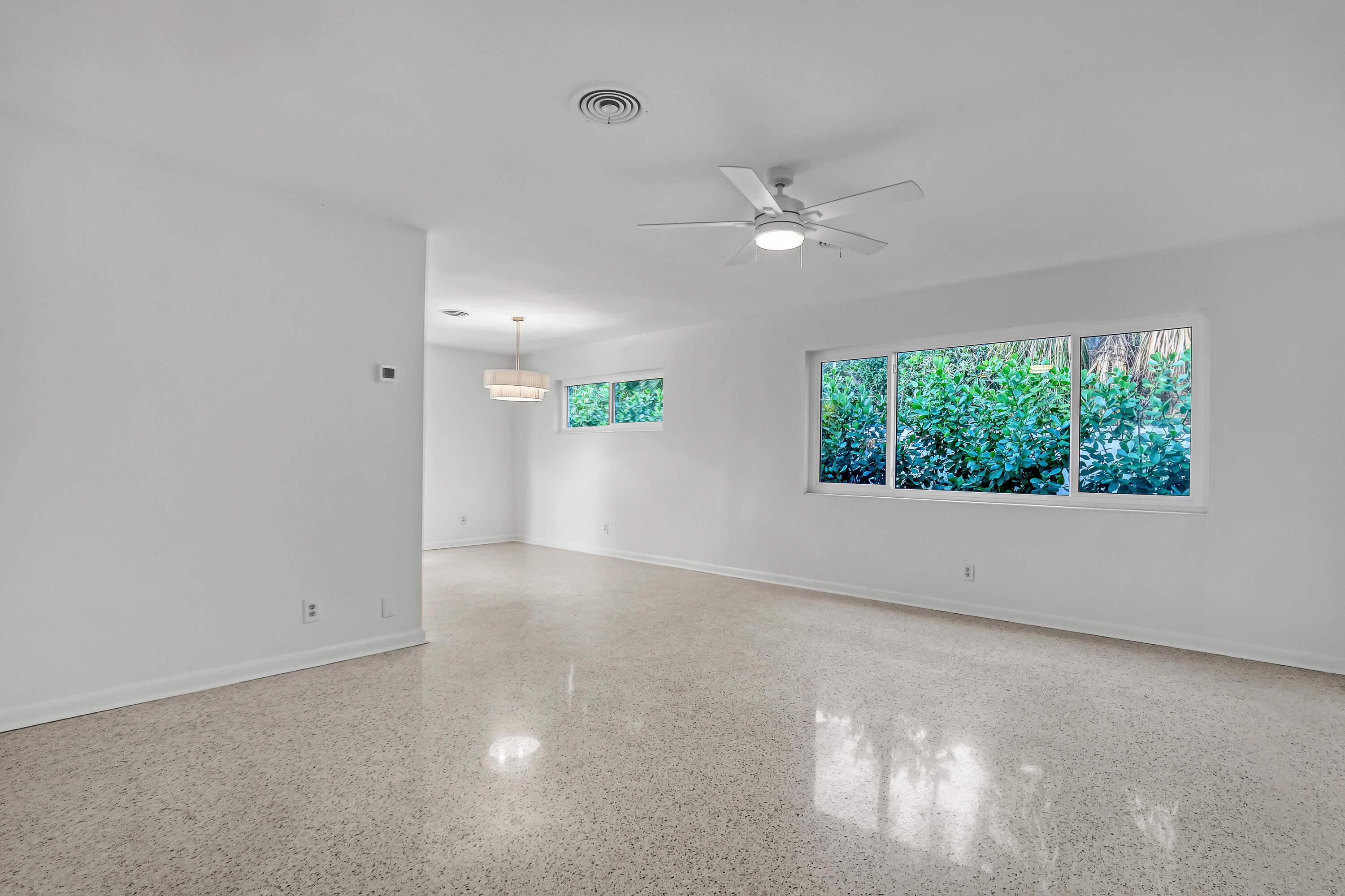 532 Gulf Road North Palm Beach, FL 33408 - Photo 10 of 50 532 Gulf (9)