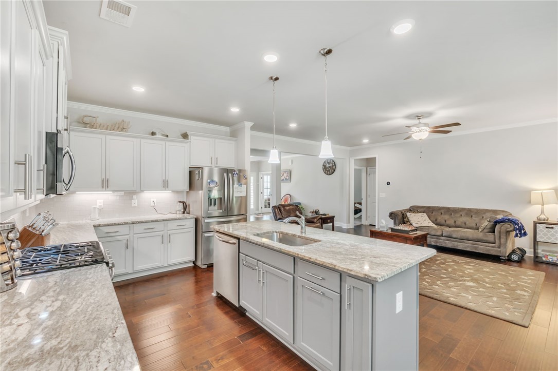 1517 Durham Road Piedmont, SC 29673 - Photo 8 of 32