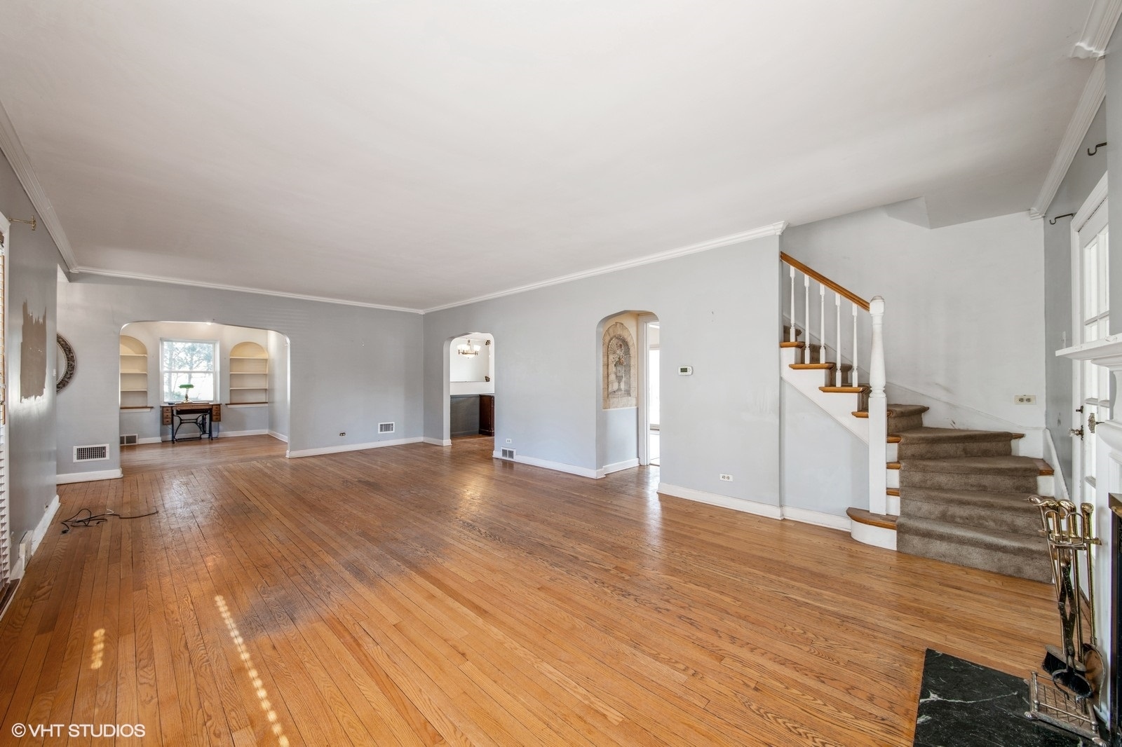 50 Picton Road Roselle, IL 60172 - Photo 5 of 24 Gallery Image 5