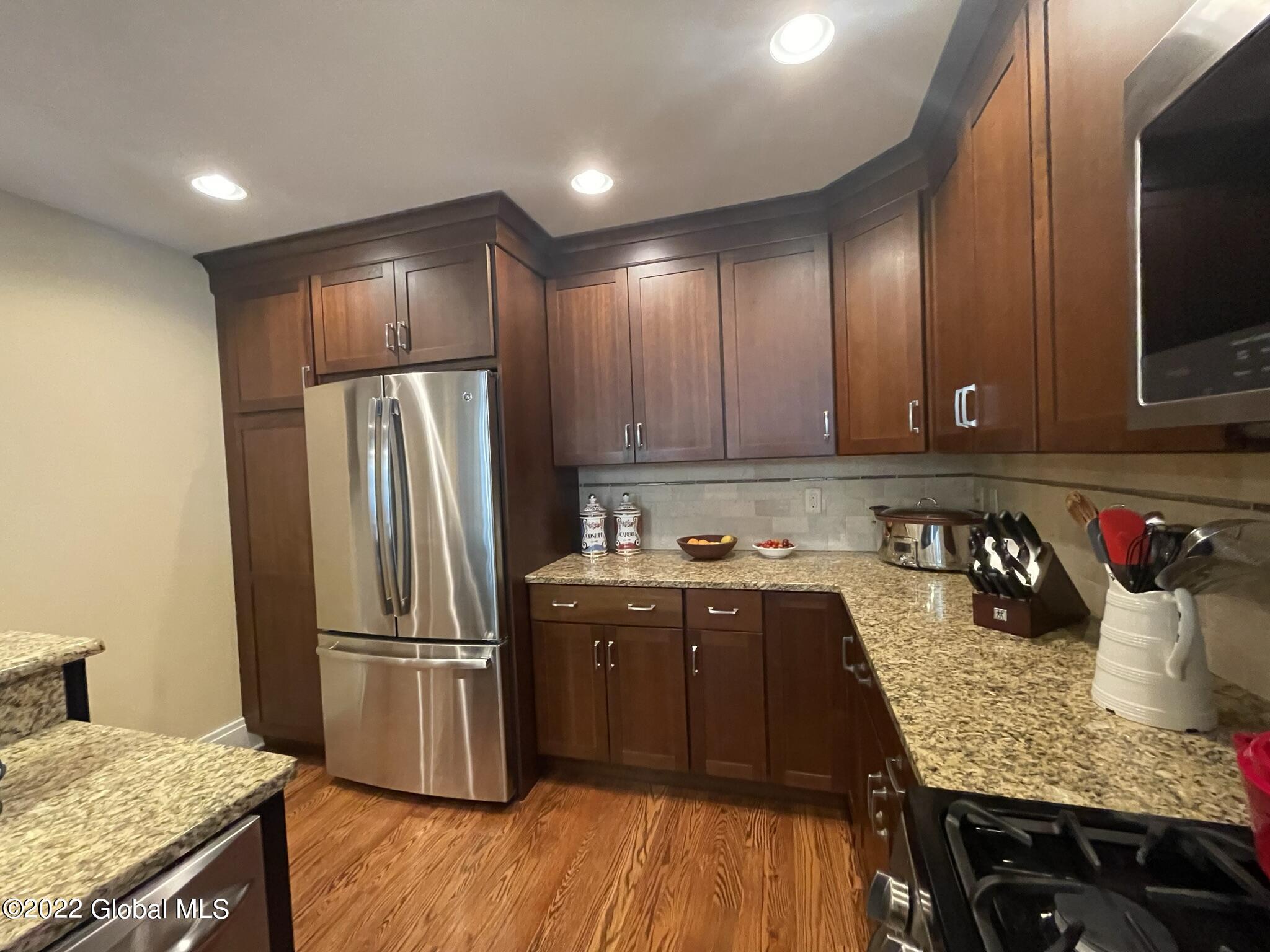 15 Abbey Road Bethlehem, NY 12054 - Photo 23 of 103 IMG_4642