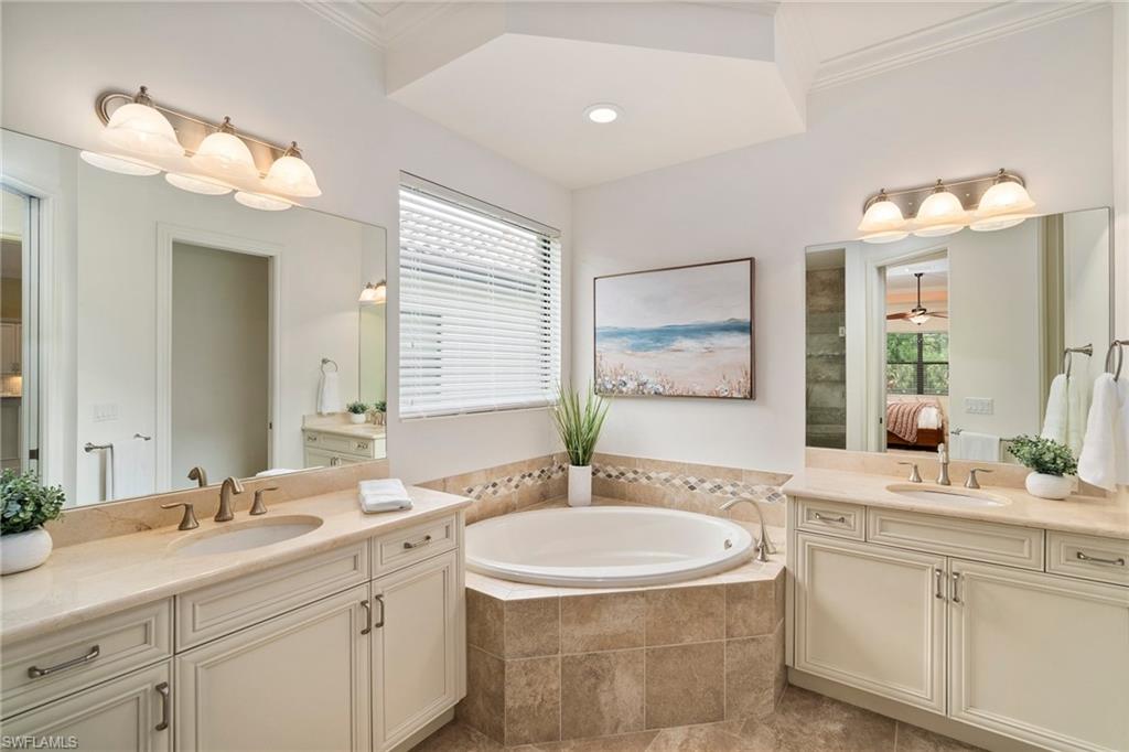 6541 Roma Way Naples, FL 34113 - Photo 14 of 38 Gallery Image 14