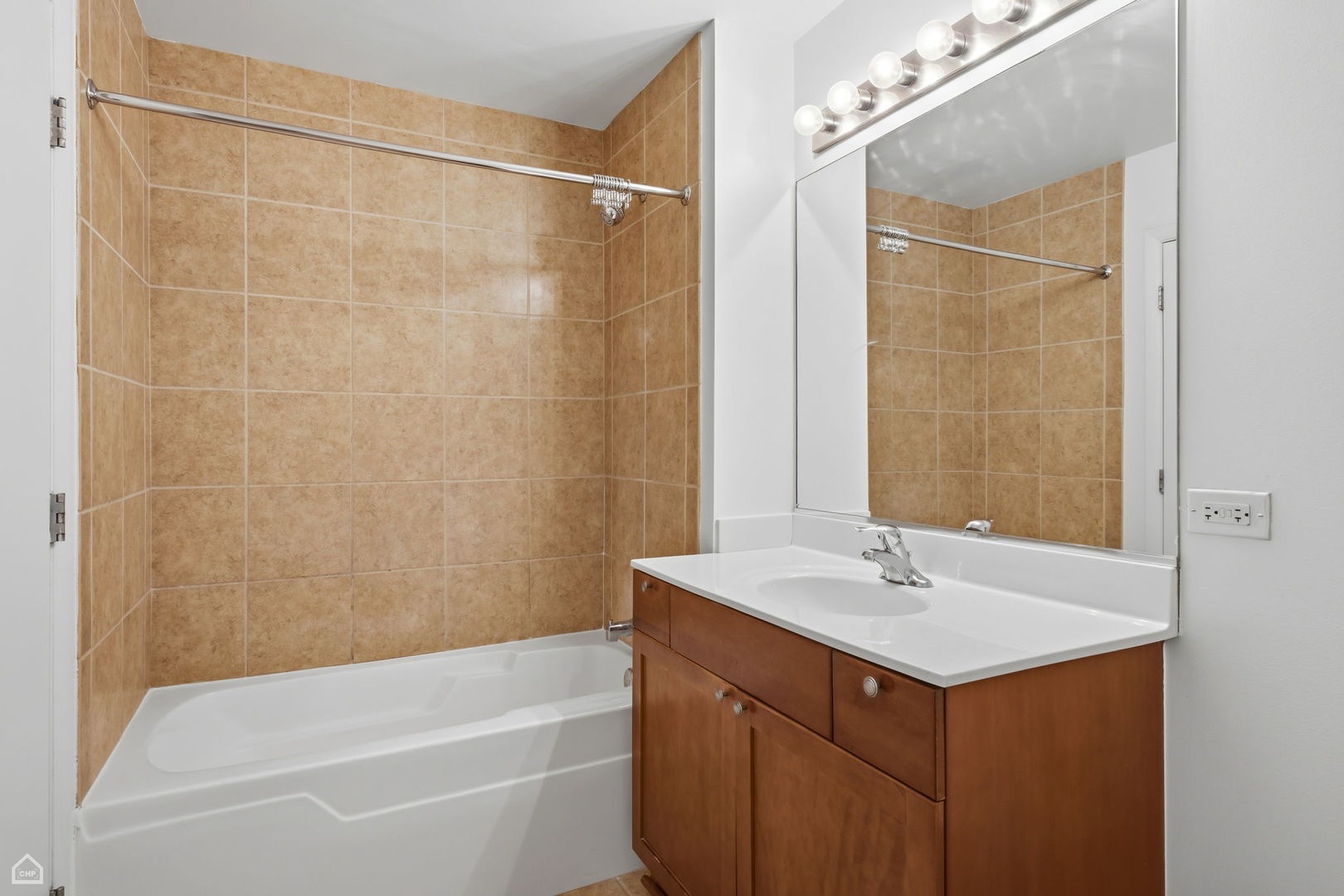 1600 South Indiana Avenue, Unit 1401 Chicago, IL 60616 - Photo 10 of 13
