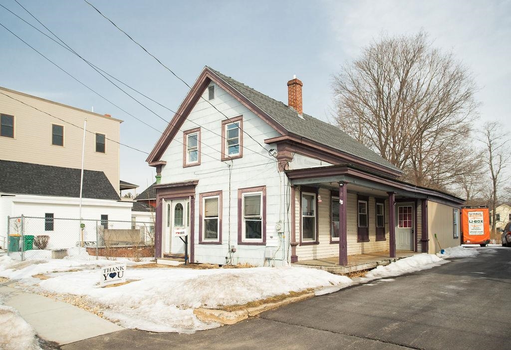 905 Portland Street Rochester, NH 03868 - Photo 1 of 29