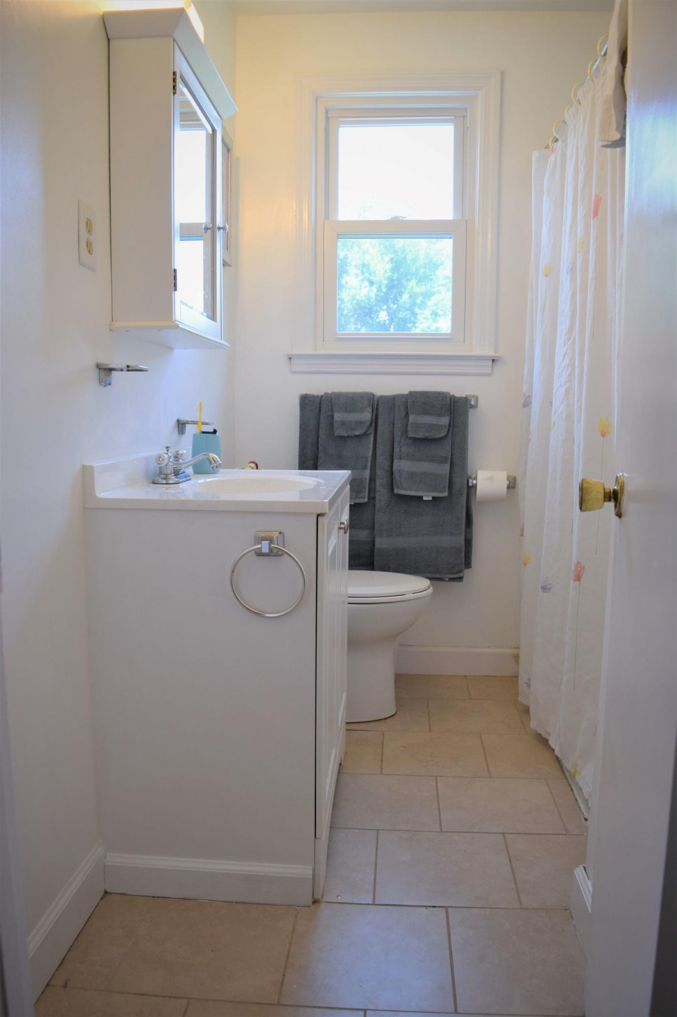 1205 West Capers Road Charleston, SC 29412 - Photo 22 of 36 bathroomup2