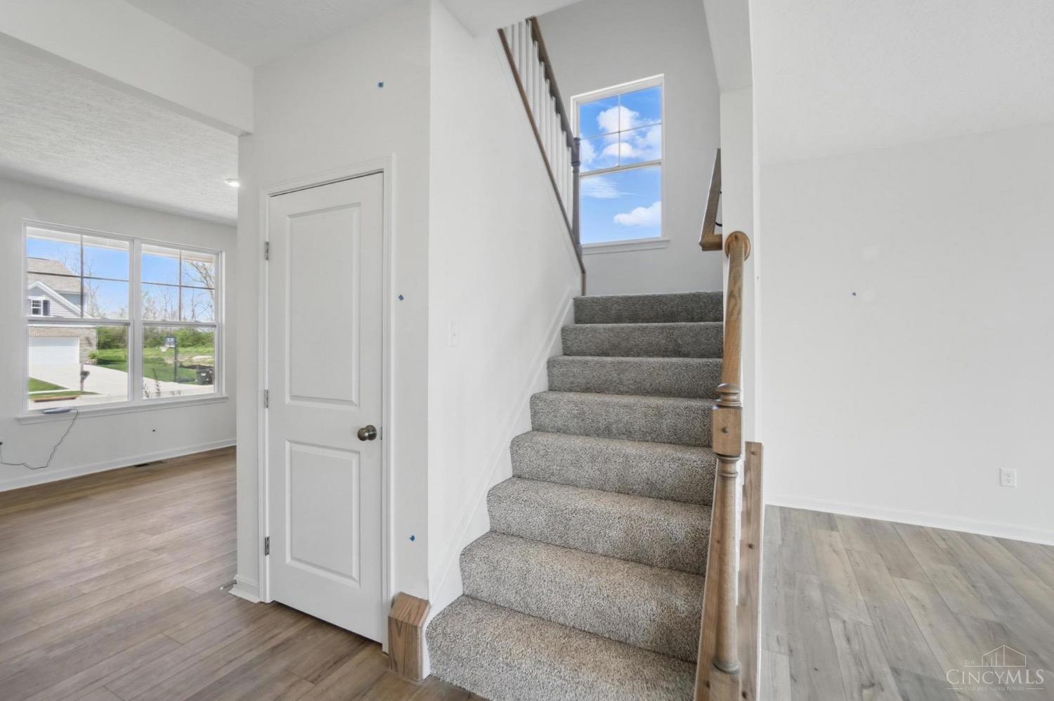 7334 Hunters Ridge Lane Cincinnati, OH 45247 - Photo 19 of 39 Gallery Image 19
