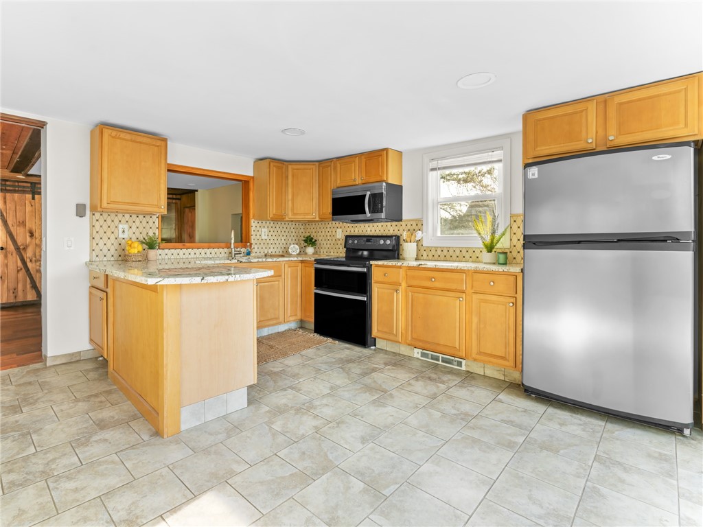 182 Acres Of Pine Road Coventry, RI 02816 - Photo 13 of 29 Kitchen