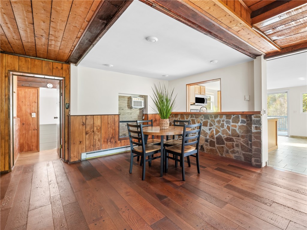 182 Acres Of Pine Road Coventry, RI 02816 - Photo 9 of 29 Dining area