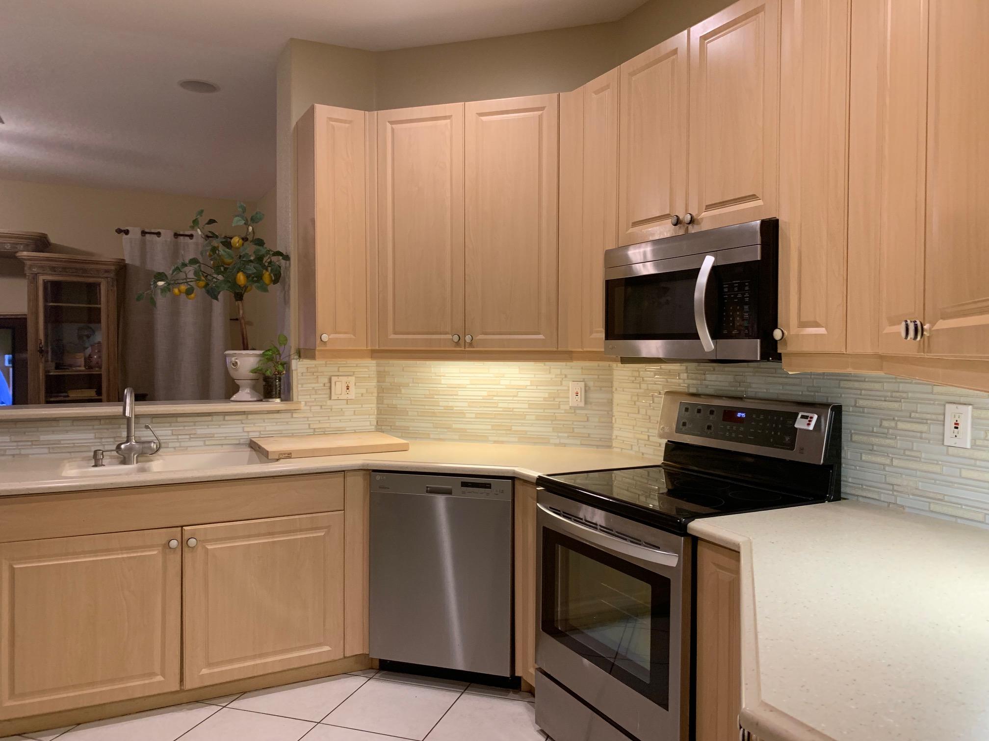 9705 Vineyard Court Boca Raton, FL 33428 - Photo 15 of 37 Kitchen View