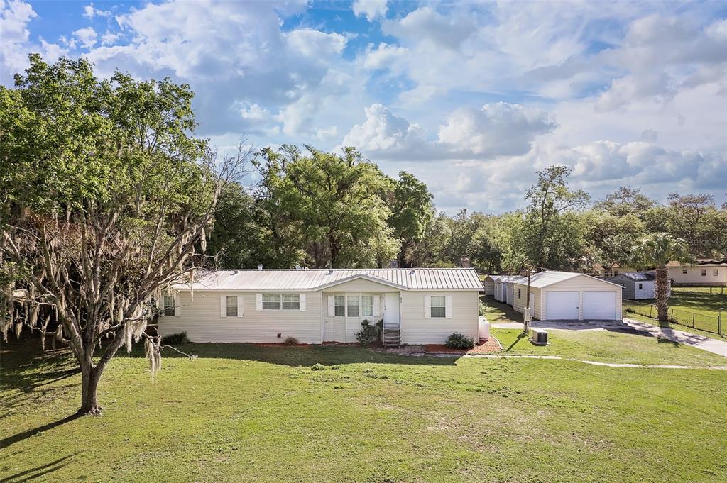 2615 Bailey Road Mulberry, FL 33860 - Photo 1 of 1 Exterior front
