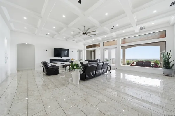 $2,485,000 | 205 County Road 2727, Mico, TX 78056