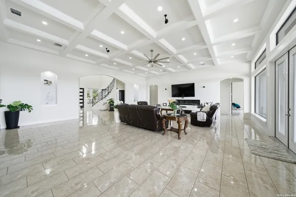 $2,485,000 | 205 County Road 2727, Mico, TX 78056