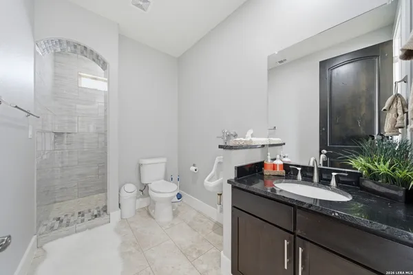 $2,485,000 | 205 County Road 2727, Mico, TX 78056