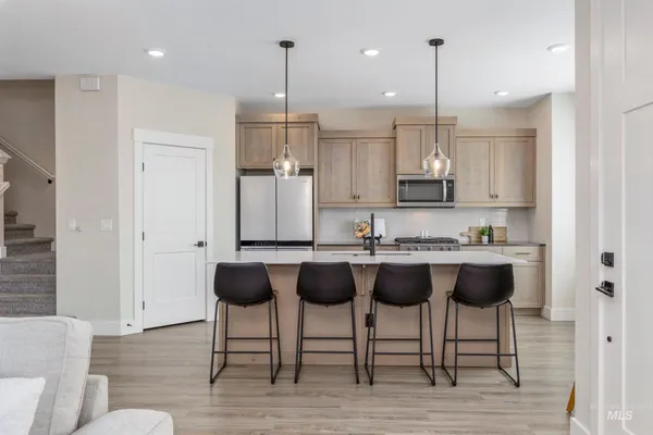 $585,000 | 5712 West Elk Trail Street, Eagle, ID 83714