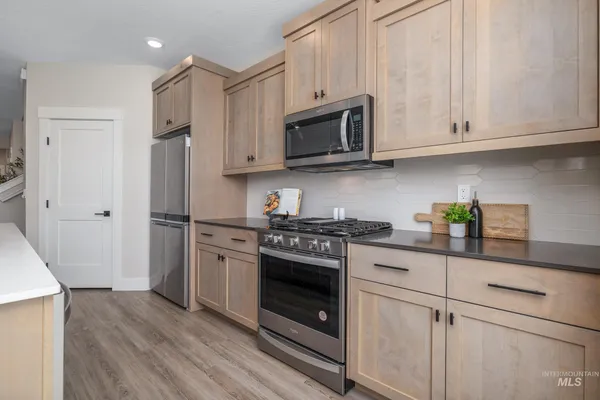 $585,000 | 5712 West Elk Trail Street, Eagle, ID 83714