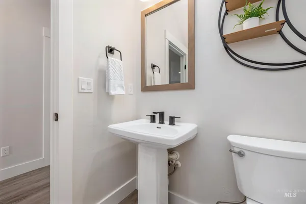 $585,000 | 5712 West Elk Trail Street, Eagle, ID 83714