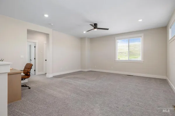 $585,000 | 5712 West Elk Trail Street, Eagle, ID 83714