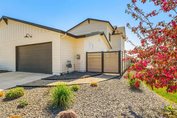 $585,000 | 5712 West Elk Trail Street, Eagle, ID 83714