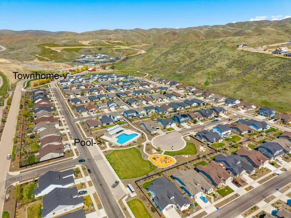 $585,000 | 5712 West Elk Trail Street, Eagle, ID 83714