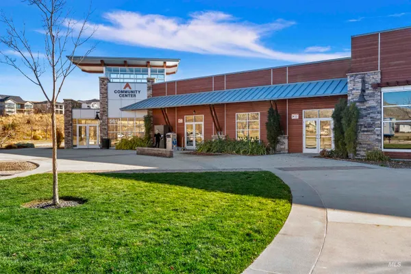 $585,000 | 5712 West Elk Trail Street, Eagle, ID 83714