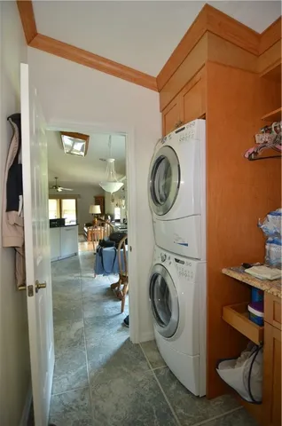 a view of a storage & utility room with washer and dryer