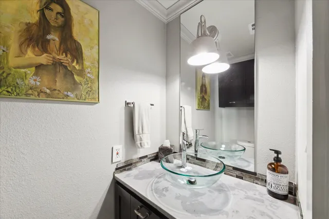 $289,000 | 1900 Lakeside Drive, Seabrook, TX 77586