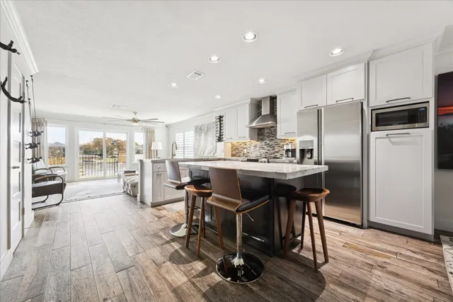 $289,000 | 1900 Lakeside Drive, Seabrook, TX 77586