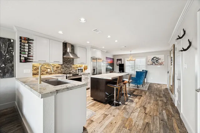 $289,000 | 1900 Lakeside Drive, Seabrook, TX 77586