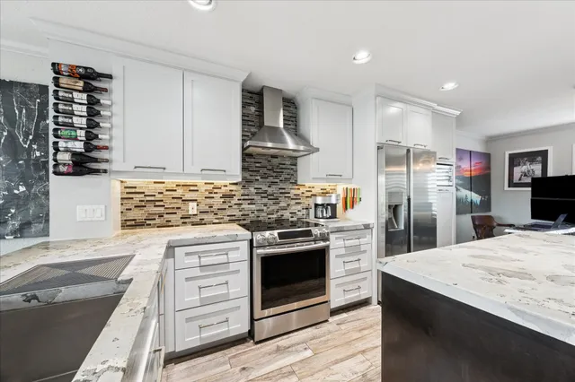 $289,000 | 1900 Lakeside Drive, Seabrook, TX 77586