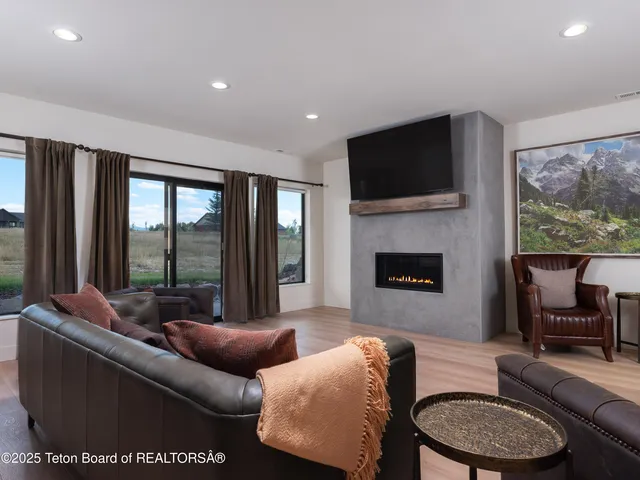 $1,945,000 | 9585 Buck Town Boulevard, Tetonia, ID 83452