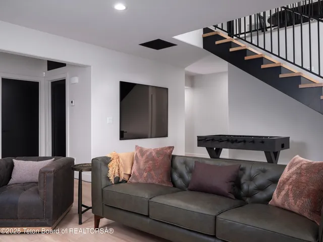 $1,945,000 | 9585 Buck Town Boulevard, Tetonia, ID 83452