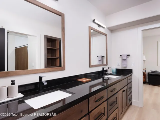 $1,945,000 | 9585 Buck Town Boulevard, Tetonia, ID 83452