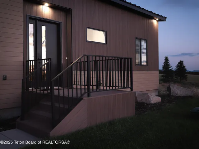 $1,945,000 | 9585 Buck Town Boulevard, Tetonia, ID 83452