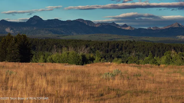 $1,945,000 | 9585 Buck Town Boulevard, Tetonia, ID 83452