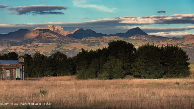 $1,945,000 | 9585 Buck Town Boulevard, Tetonia, ID 83452