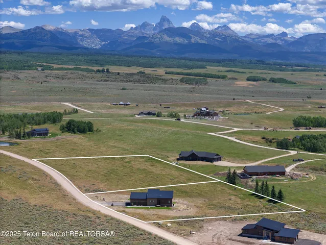 $1,945,000 | 9585 Buck Town Boulevard, Tetonia, ID 83452