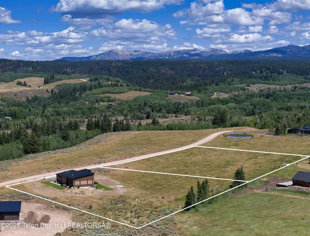 $1,945,000 | 9585 Buck Town Boulevard, Tetonia, ID 83452