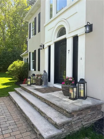 $1,695,000 | 7 Thornwood Drive, Lincoln, RI 02865