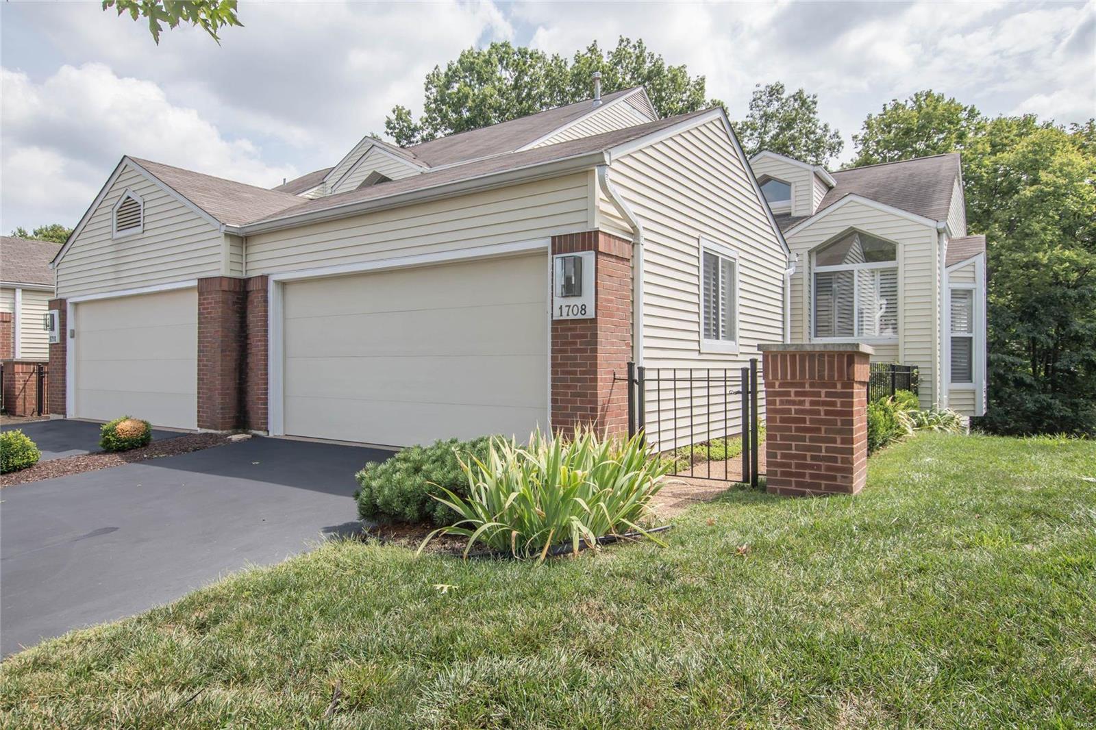 1708 Ridgeview Cir Drive Ballwin, MO 63021 - Photo 1 of 20 Gallery Image 1