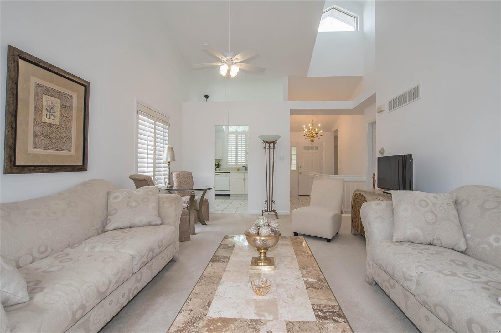 1708 Ridgeview Cir Drive Ballwin, MO 63021 - Photo 5 of 20 Gallery Image 5