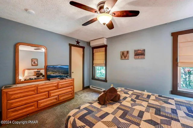 $224,900 | 11 Downhill Lake, Lake Harmony, PA 18624