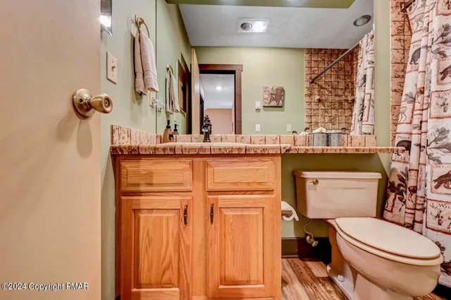 $224,900 | 11 Downhill Lake, Lake Harmony, PA 18624