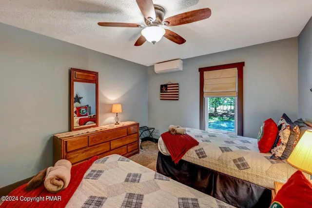 $224,900 | 11 Downhill Lake, Lake Harmony, PA 18624