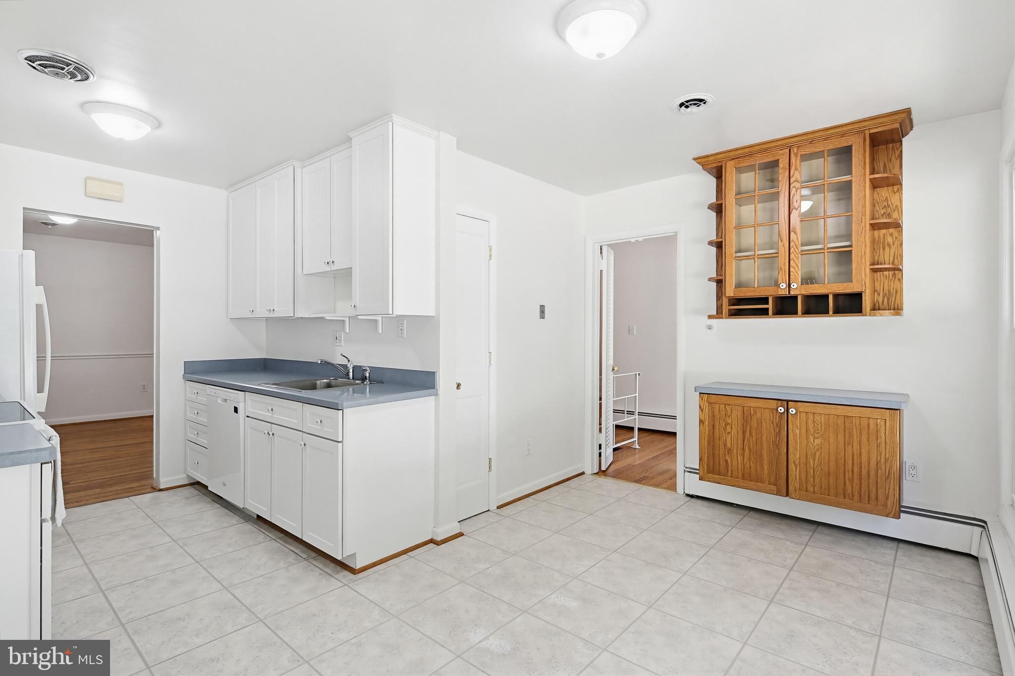 504 Waterford Road Silver Spring, MD 20901 - Photo 10 of 61