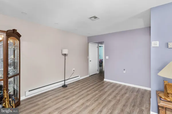$265,000 | 224 Huntington Drive, Southampton, NJ 08088