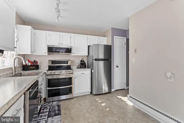 $265,000 | 224 Huntington Drive, Southampton, NJ 08088