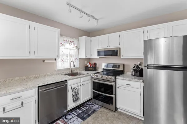 $265,000 | 224 Huntington Drive, Southampton, NJ 08088