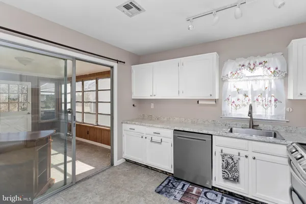 $265,000 | 224 Huntington Drive, Southampton, NJ 08088