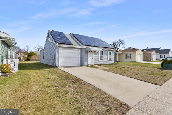 $265,000 | 224 Huntington Drive, Southampton, NJ 08088